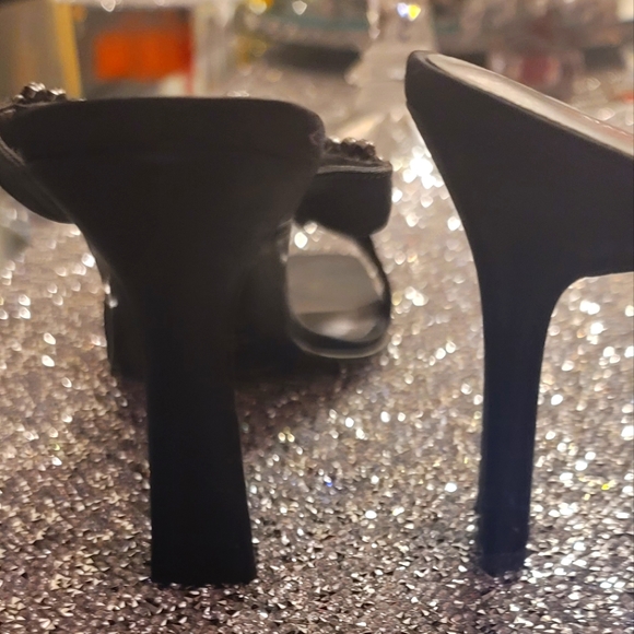 Enzo Angiolini Vintage Like New Strapped Jeweled Sandals - Picture 2 of 5